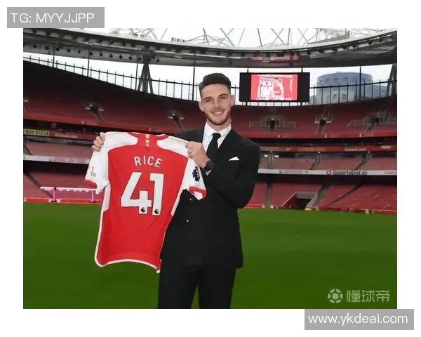 足球明星队球衣全景展示各大球队经典球衣设计与风格解析