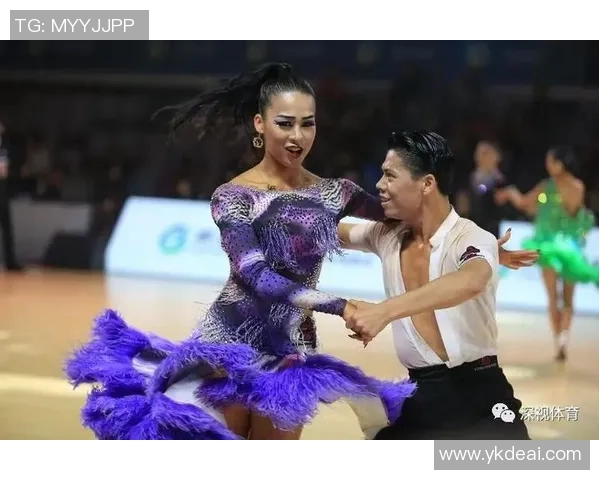 足球明星齐聚贺州激情对决引发球迷热潮盛况空前